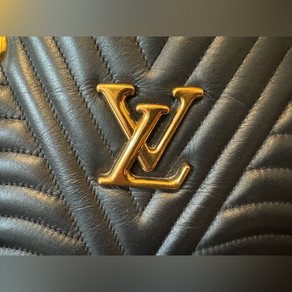 LV New Wave GM Black – Leaving Poshmark Friday! Urgent Sale - Picture 14 of 16
